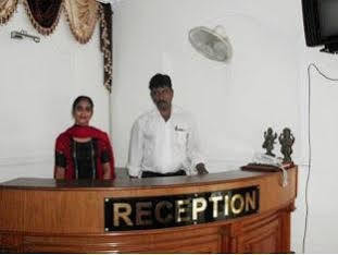 Hotel Neelkanth Lucknow Eksteriør billede